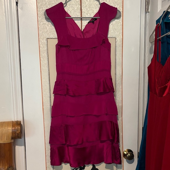 Elegant Nanette Lepore 100% silk layer Sleeveless Dress - Picture 1 of 2